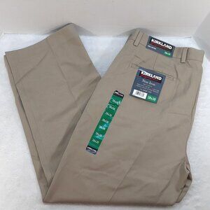Kirkland Signature Khaki Pants Mens 38x30 Tan Non Iron Classic Fit Cotton NWT